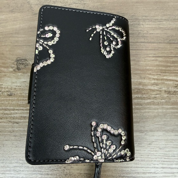Coach Medium Corner Zip Wallet
With Butterfly Print NWT - Picture 7 of 7